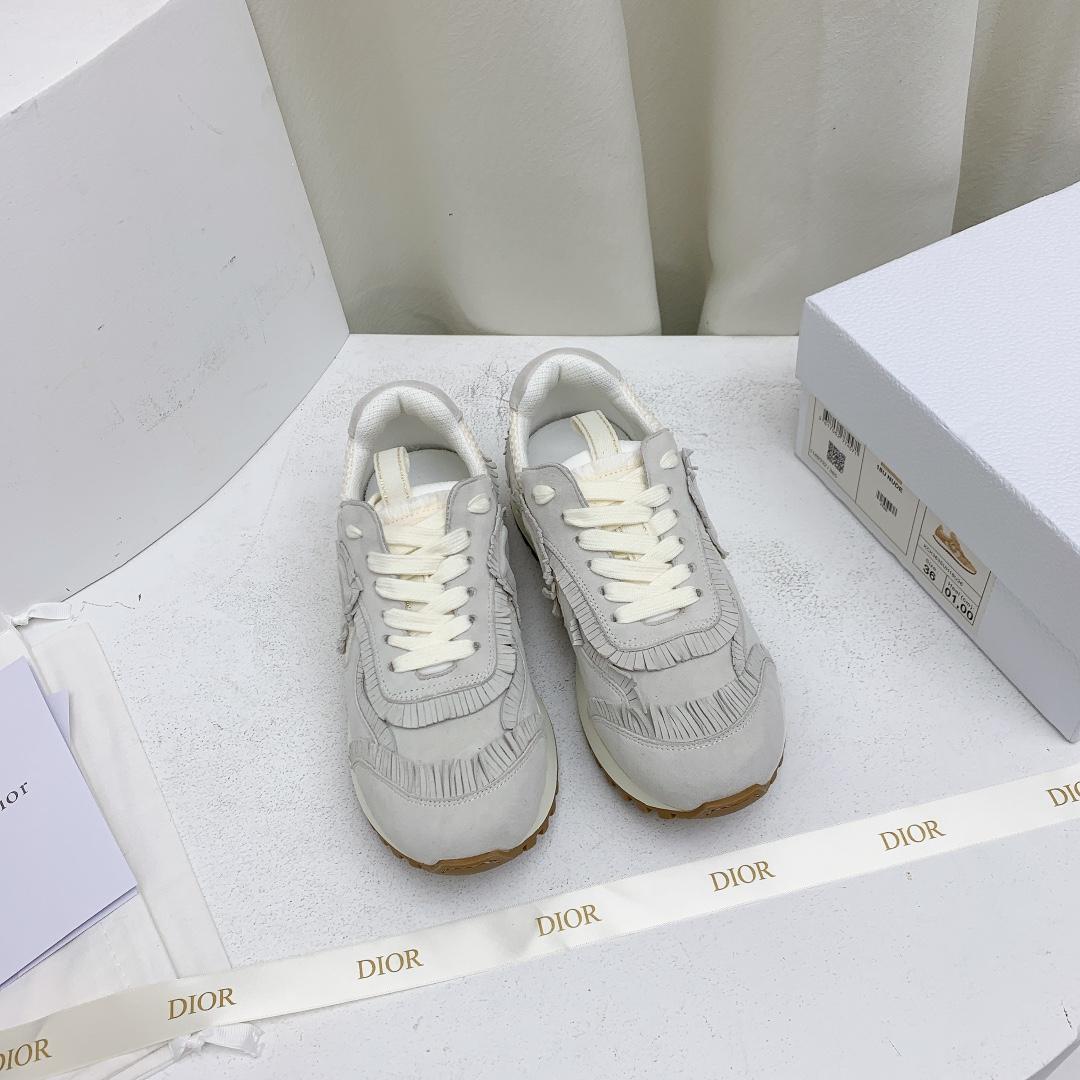 Dior C'est Dior Sneaker  - FashionPlug