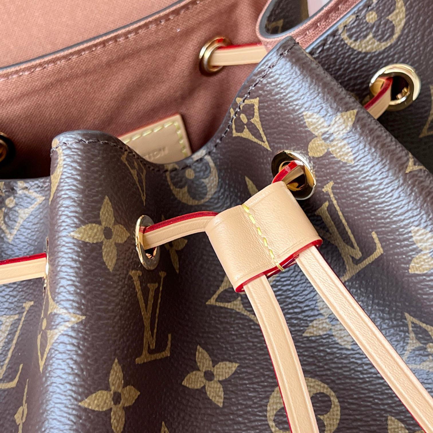 Louis Vuitton Backpacks  (27.5 x 33 x 14cm) m45515 - FashionPlug