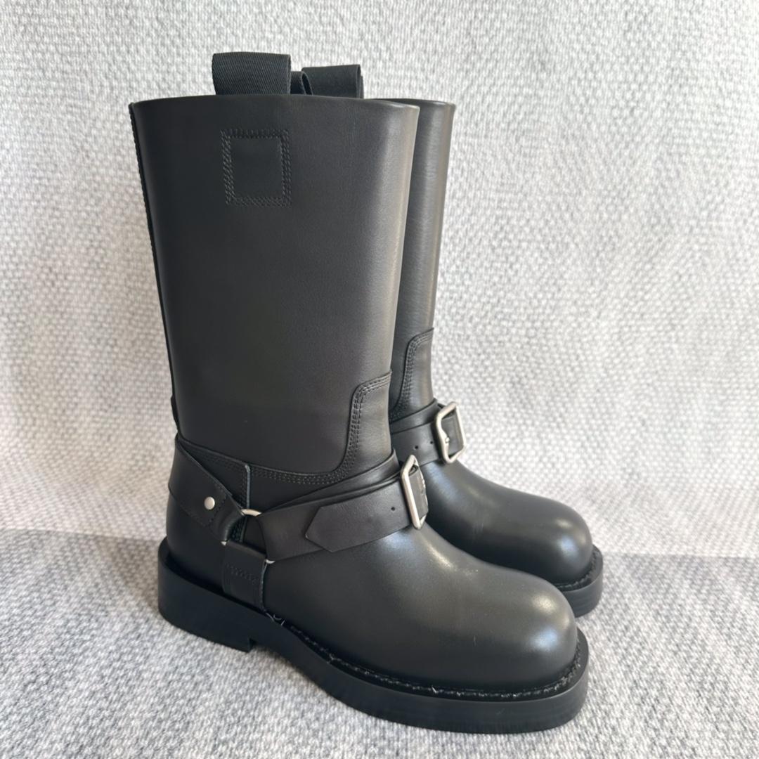 Burberry Leather Saddle Low Boots - FashionPlug