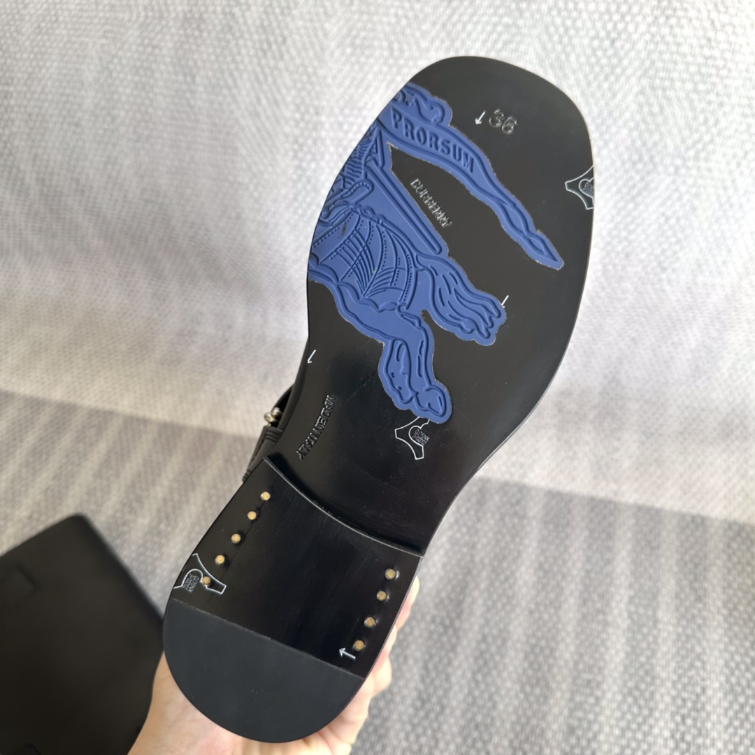 Burberry Leather Saddle Low Boots - FashionPlug