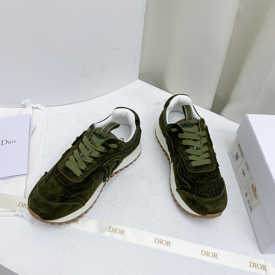 Dior C'est Dior Sneaker  - FashionPlug