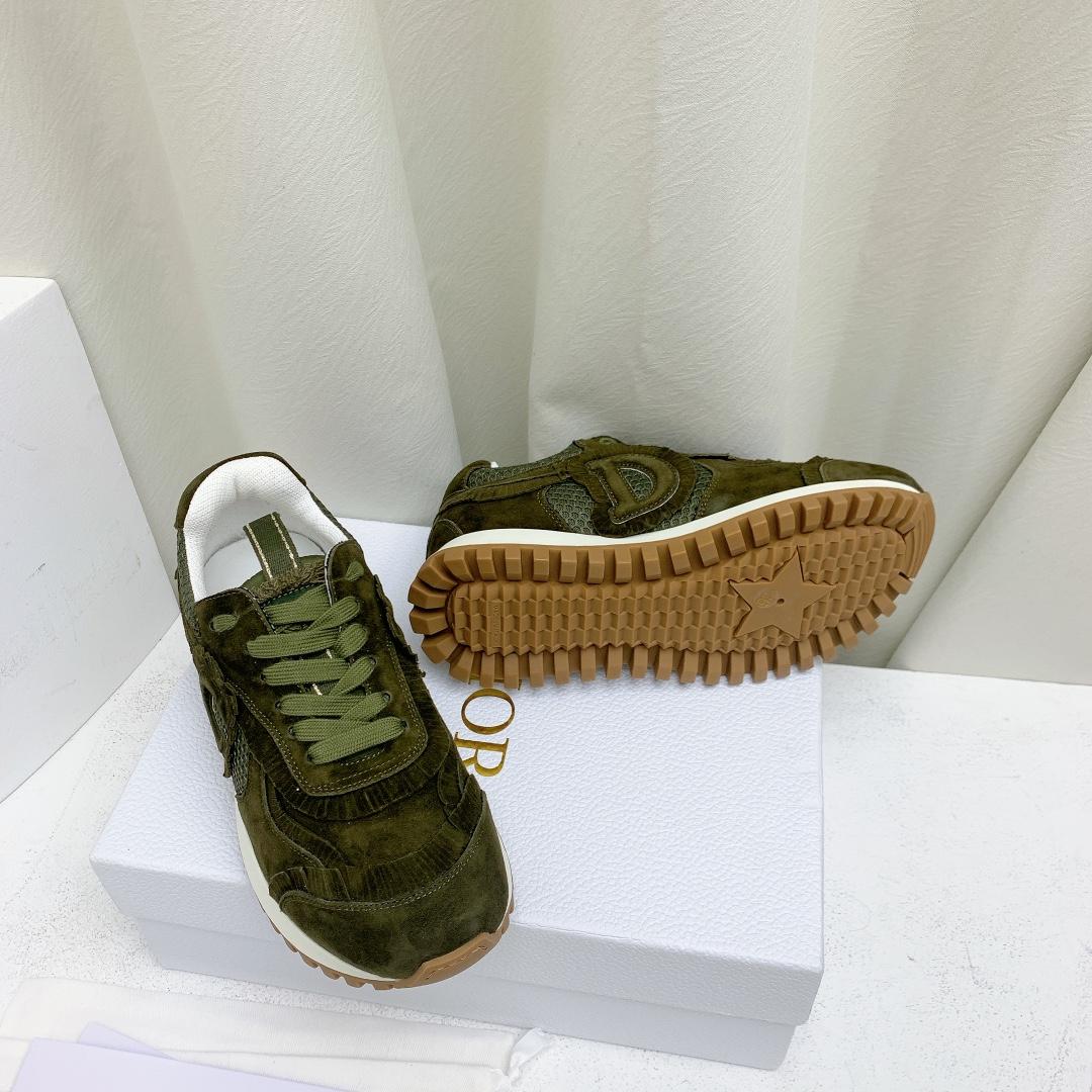Dior C'est Dior Sneaker  - FashionPlug
