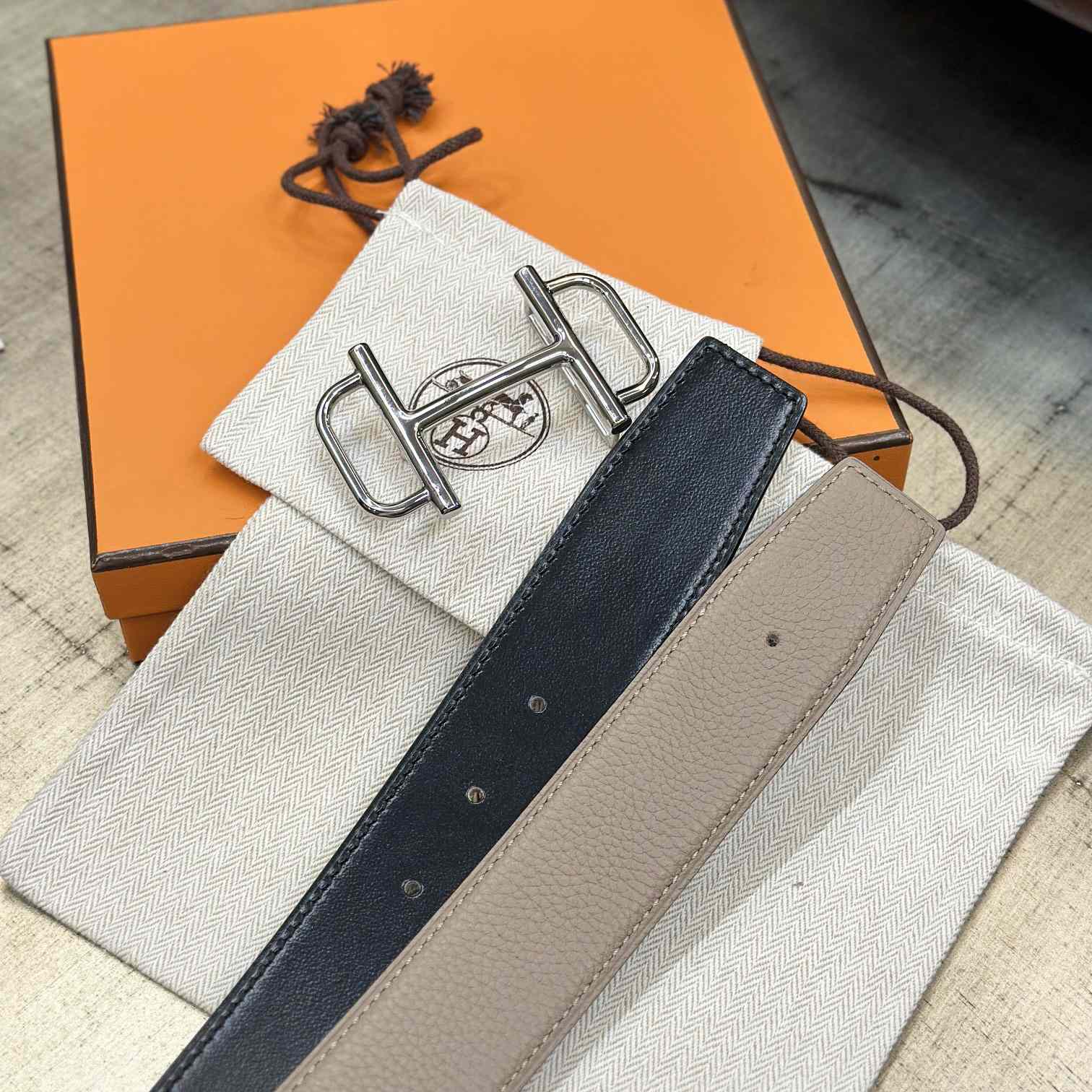 Hermes Royal Belt Buckle & Reversible Leather Strap 38 mm - FashionPlug