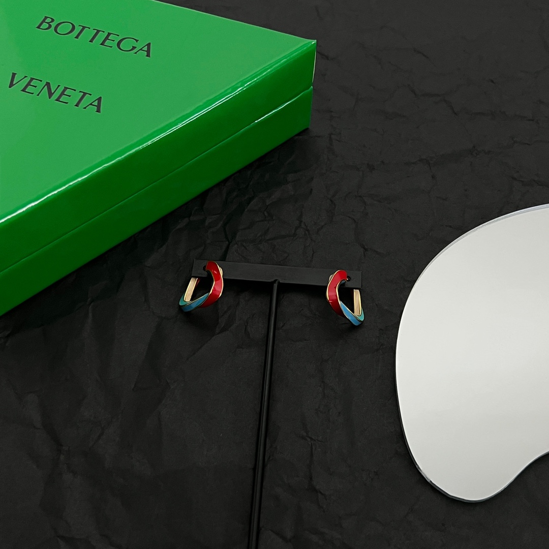 Bottega Veneta Twist Triangle Hoop Earrings - FashionPlug