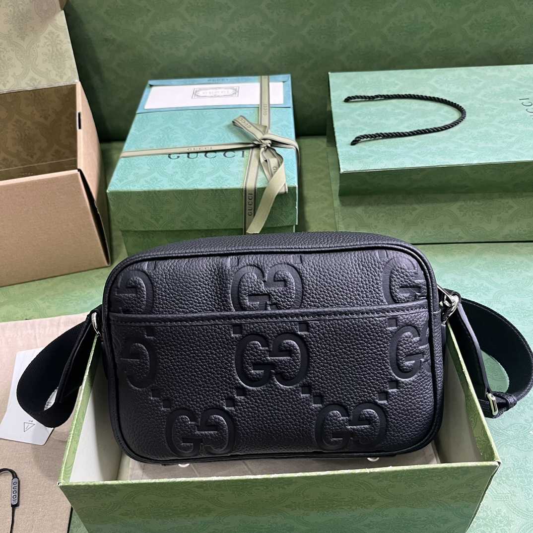 Gucci Jumbo GG Medium Messenger Bag - FashionPlug