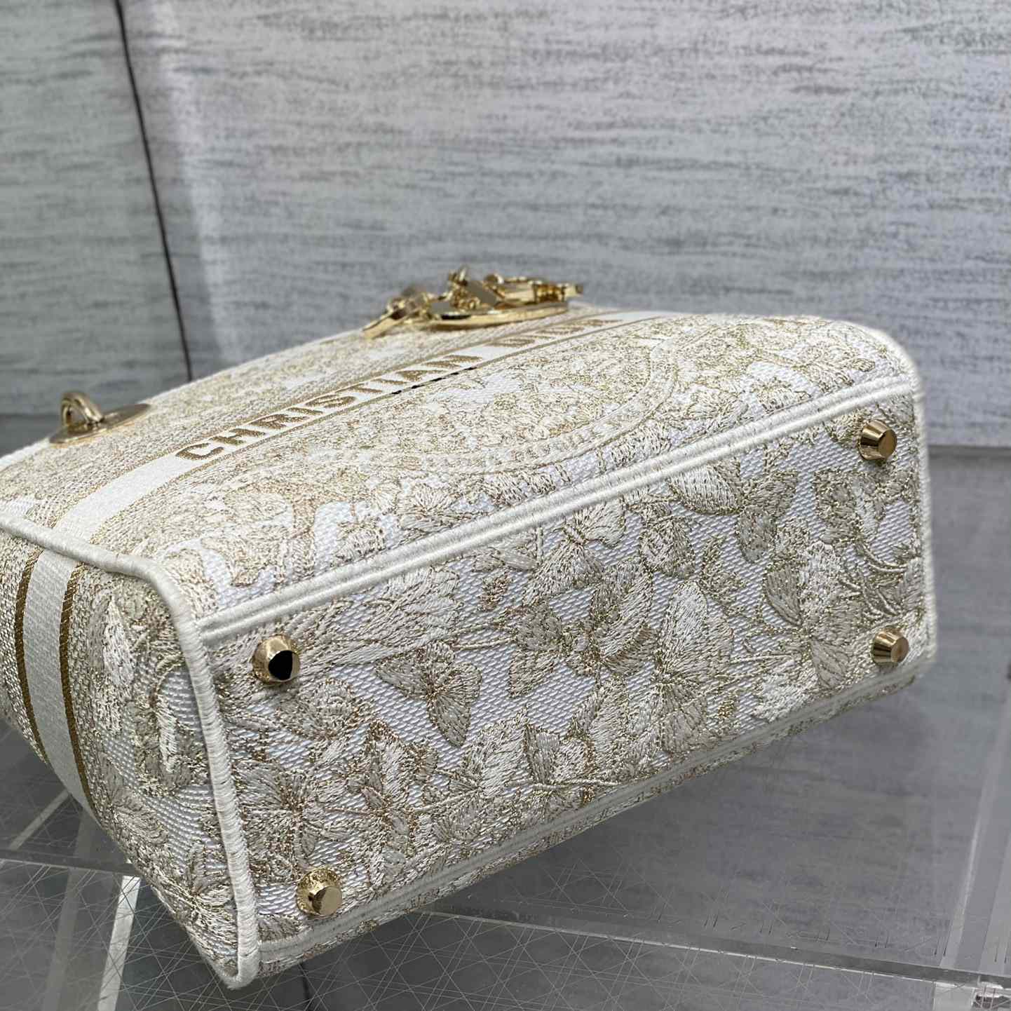 Dior Medium Lady D-lite Bag - FashionPlug
