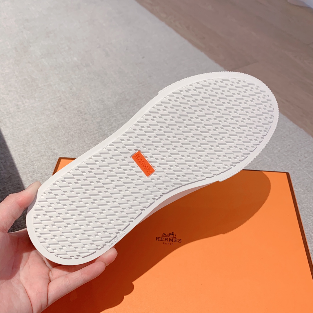 Hermes Deep Sneaker - FashionPlug