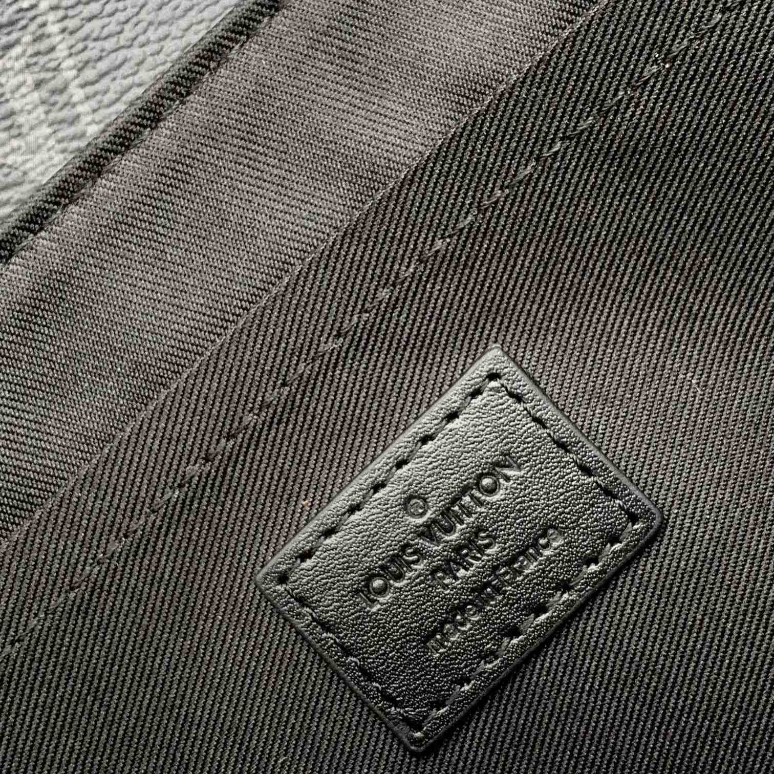 Louis Vuitton S-Cape Messenger   M46794 - FashionPlug