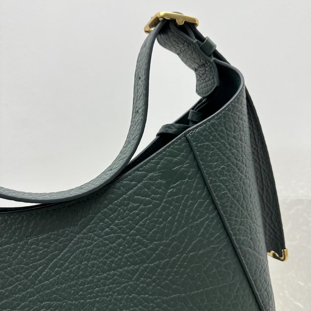 Burberry Medium Chess Shoulder Bag - FashionPlug