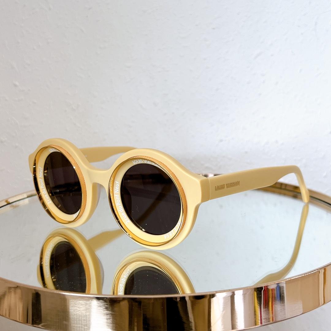 Louis Vuitton Sunglasses    Z2501 - FashionPlug