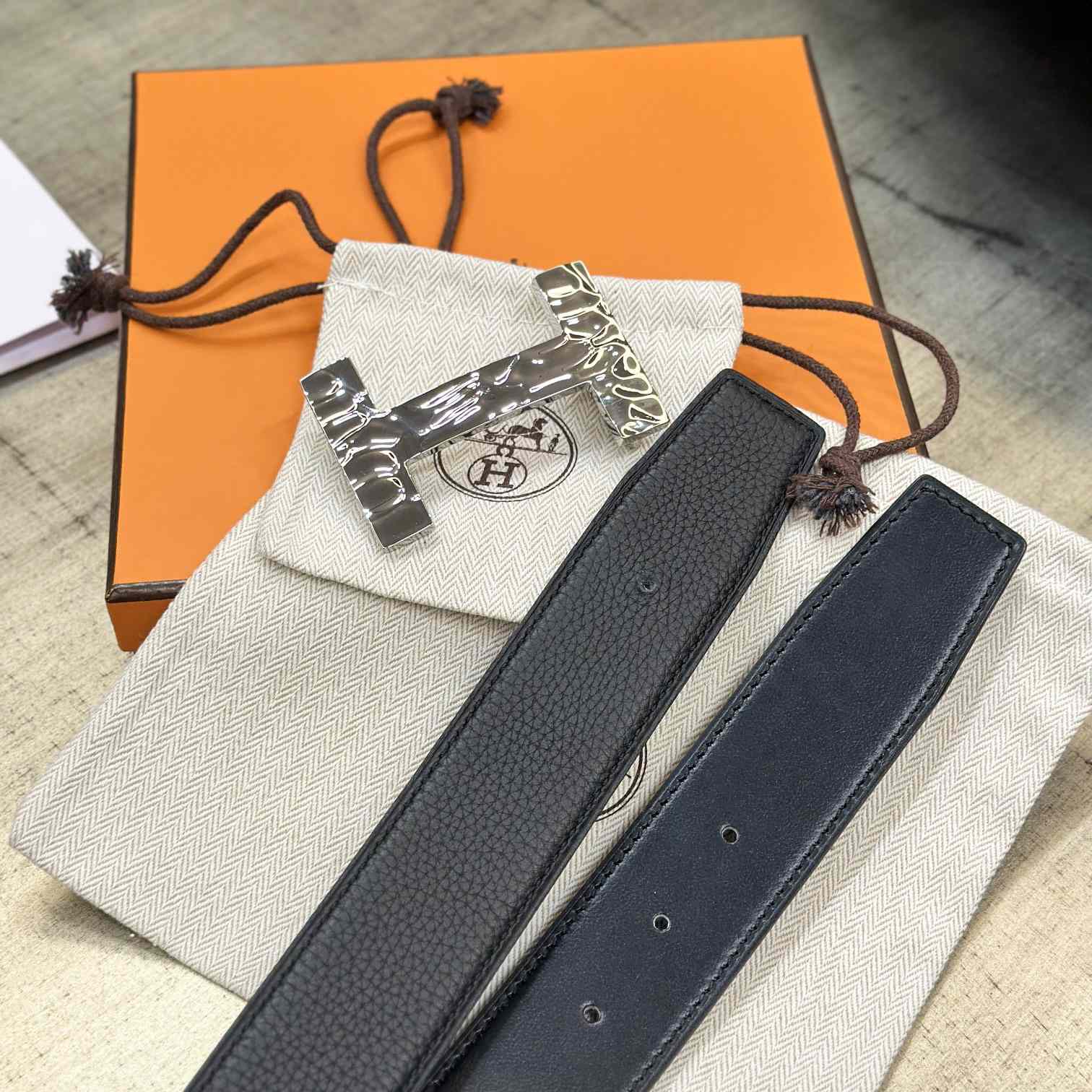 Hermes Quizz H2O Belt buckle & Reversible Leather Strap 38 mm - FashionPlug