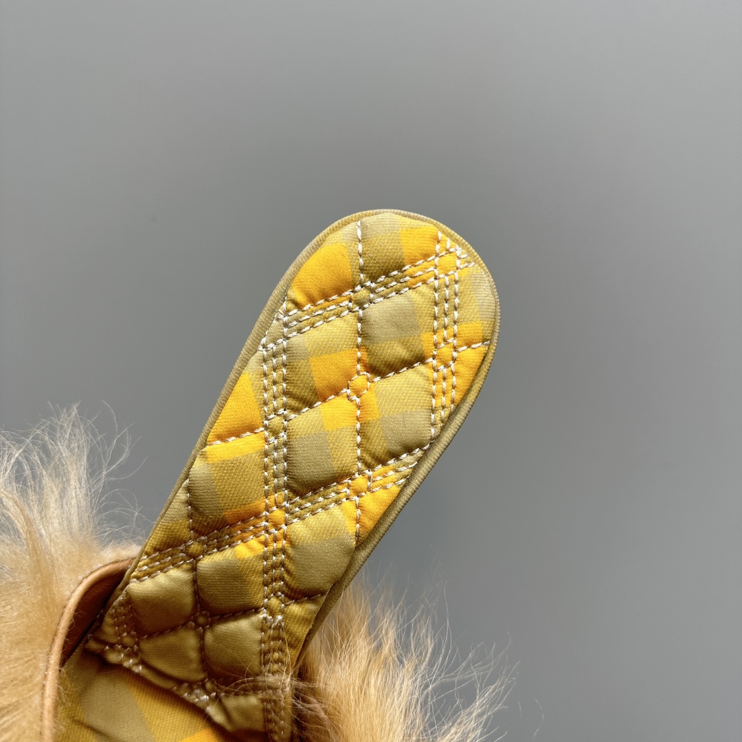 Burberry Shearling Minnie Mules - FashionPlug