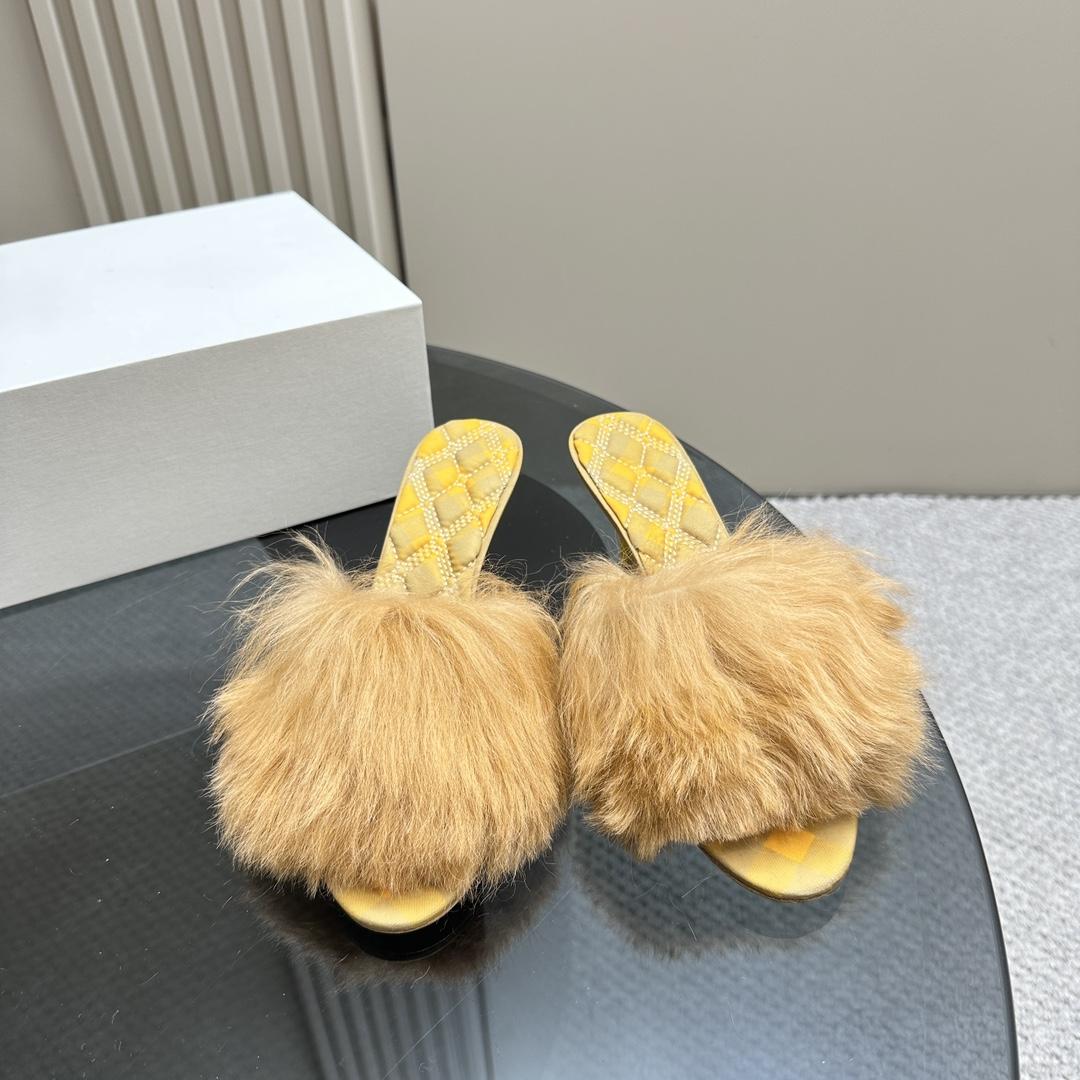 Burberry Shearling Minnie Mules - FashionPlug