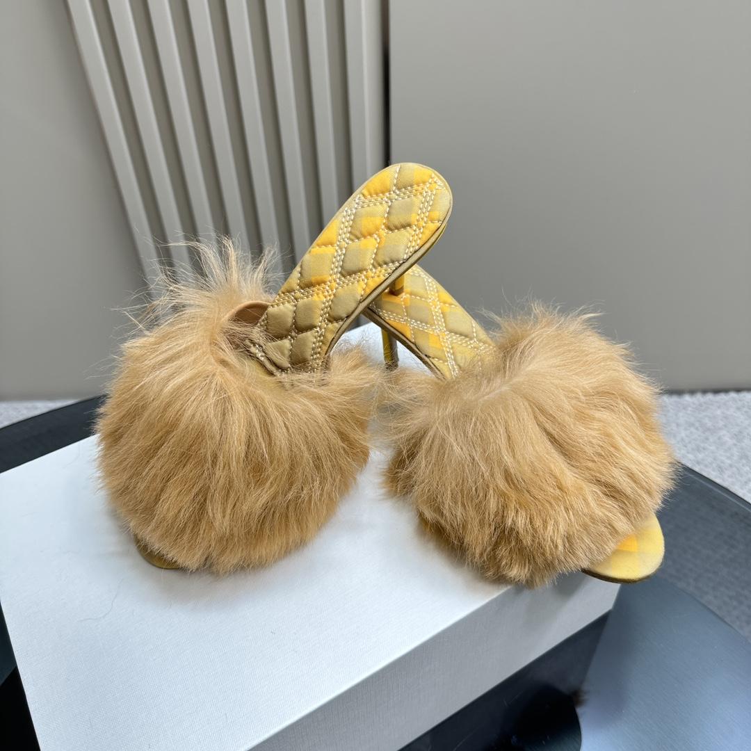 Burberry Shearling Minnie Mules - FashionPlug