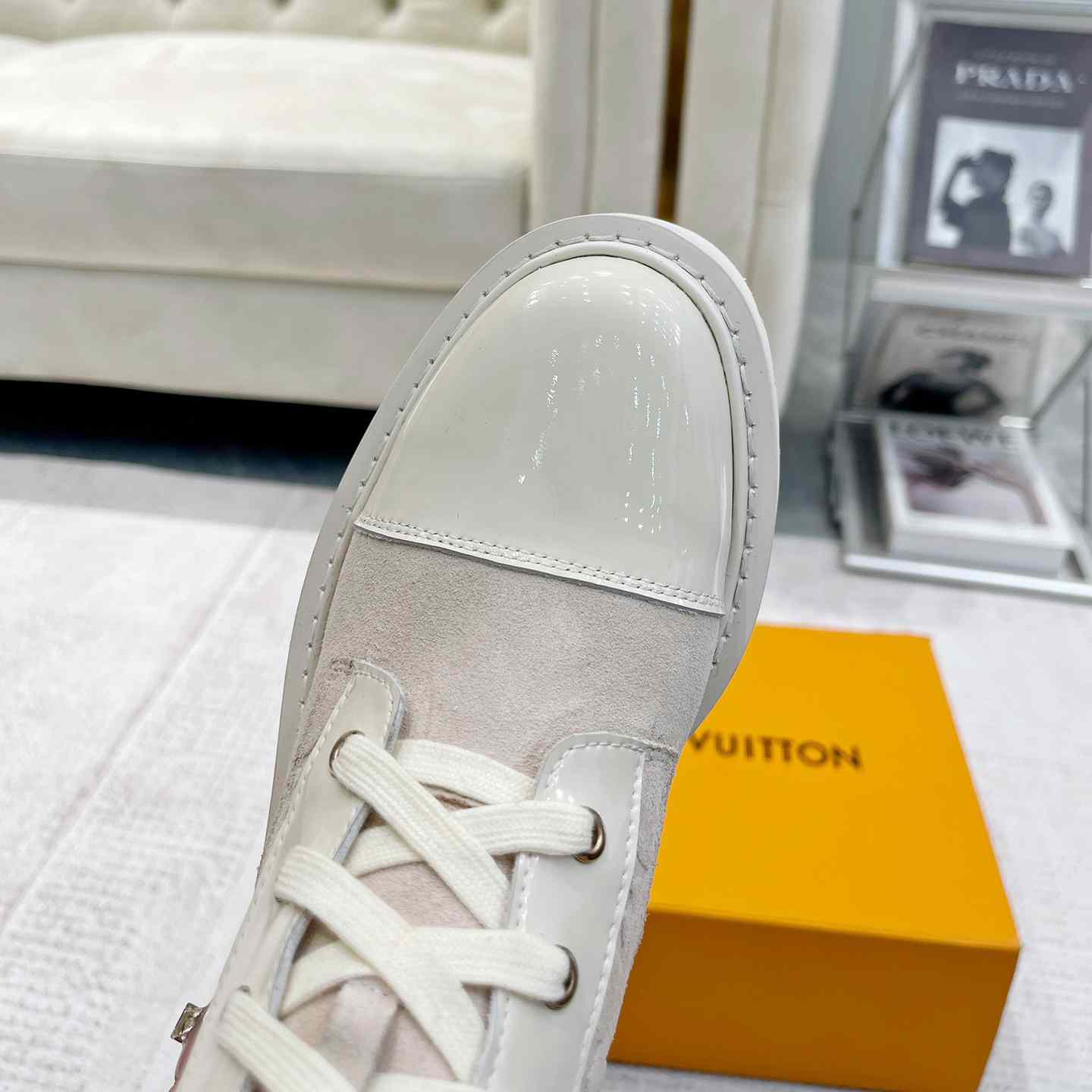 Louis Vuitton Territory Flat Ranger - FashionPlug