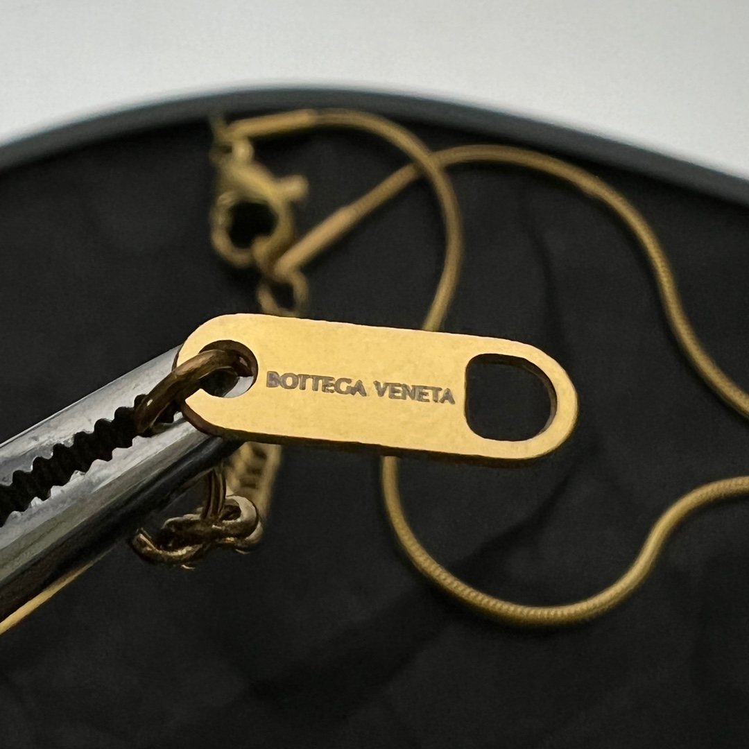 Bottega Veneta Drop Pendant Necklace - FashionPlug