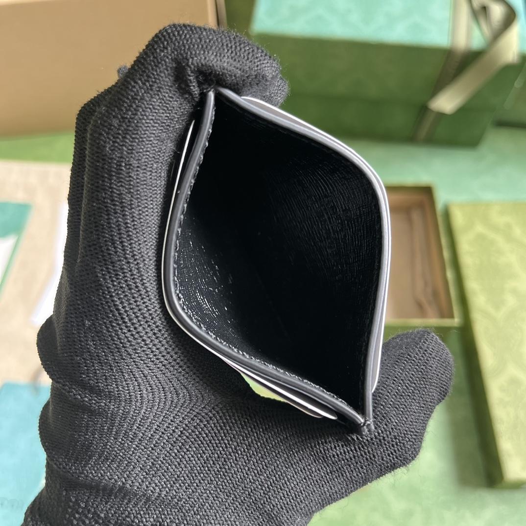 Gucci Card Case With Gucci Script - FashionPlug