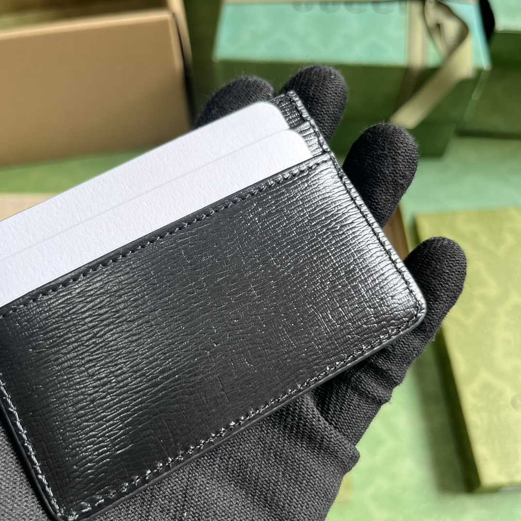 Gucci Card Case With Gucci Script - FashionPlug