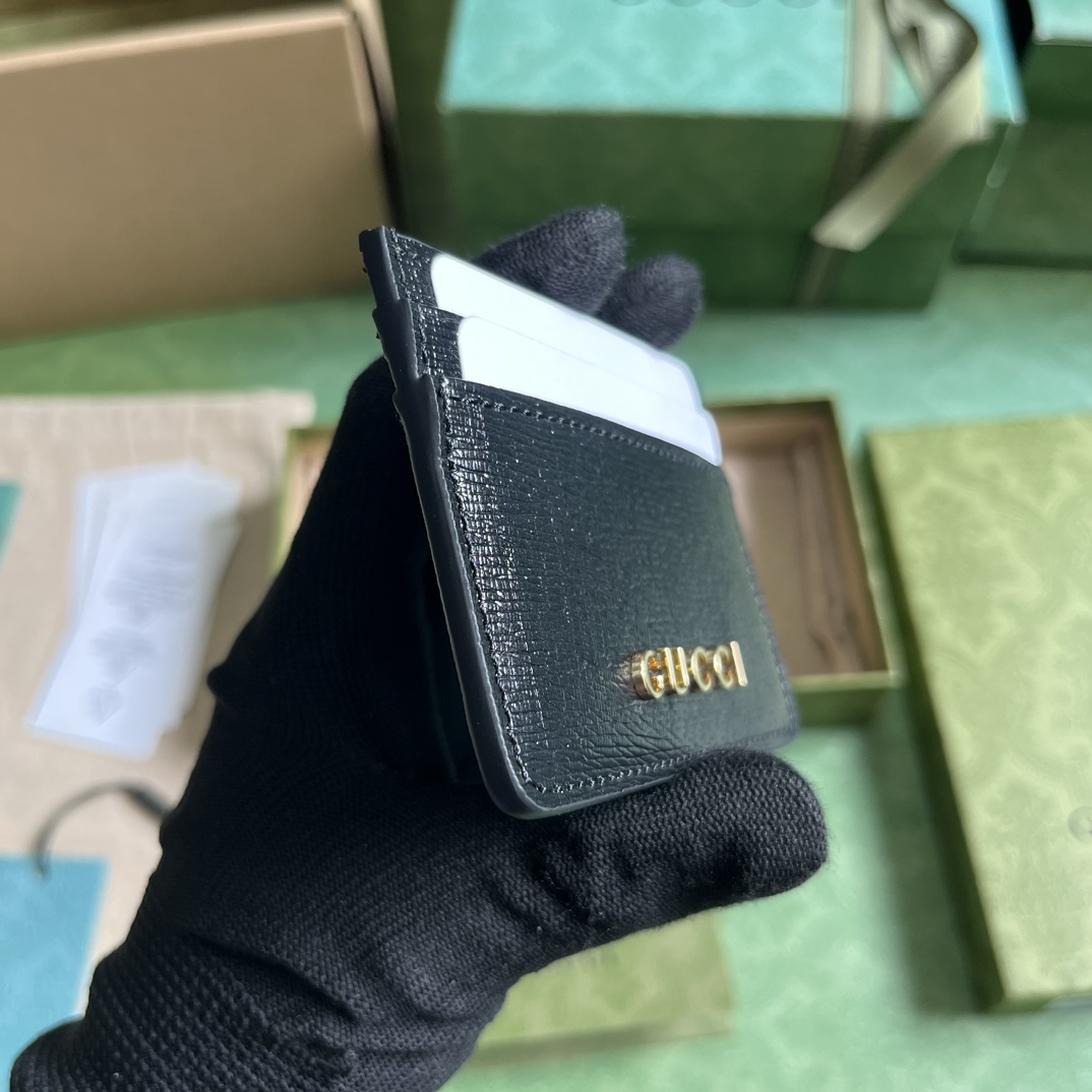 Gucci Card Case With Gucci Script - FashionPlug
