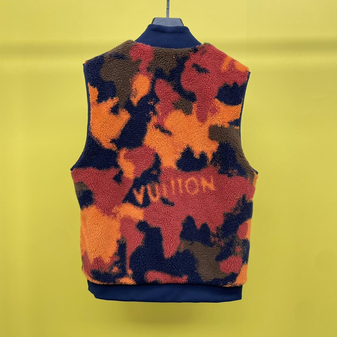 Louis Vuitton Reversible Fleece Gilet - FashionPlug