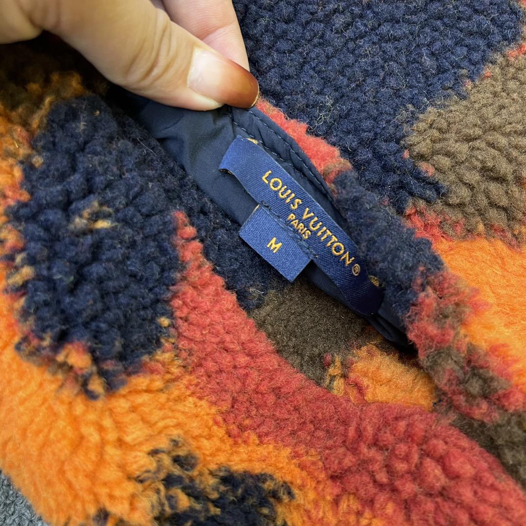 Louis Vuitton Reversible Fleece Gilet - FashionPlug