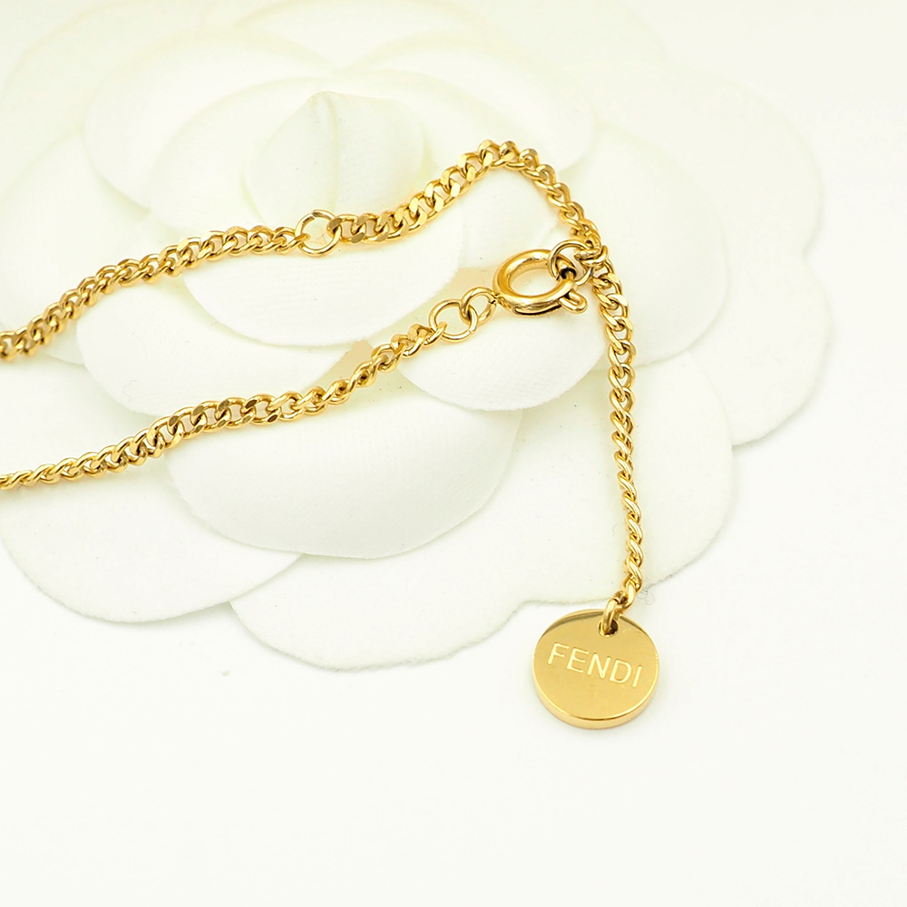 Fendi O’Lock Necklace - FashionPlug