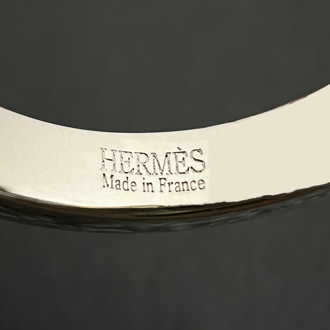 Hermes Kelly Gavroche Ring - FashionPlug