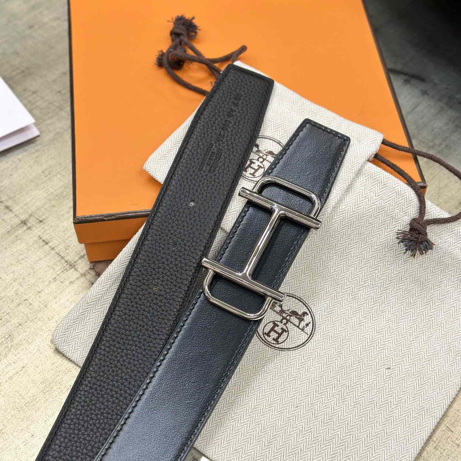 Hermes Royal Belt Buckle & Reversible Leather Strap 38 mm - FashionPlug