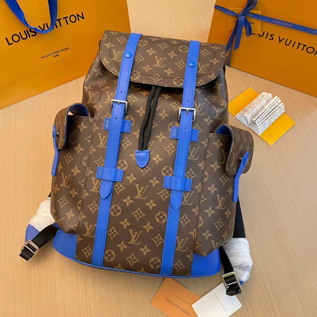 Louis Vuitton Christopher MM    M46813 - FashionPlug