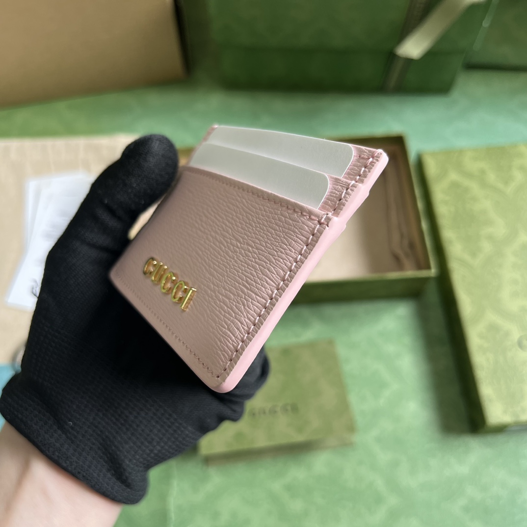 Gucci Card Case With Gucci Script - FashionPlug