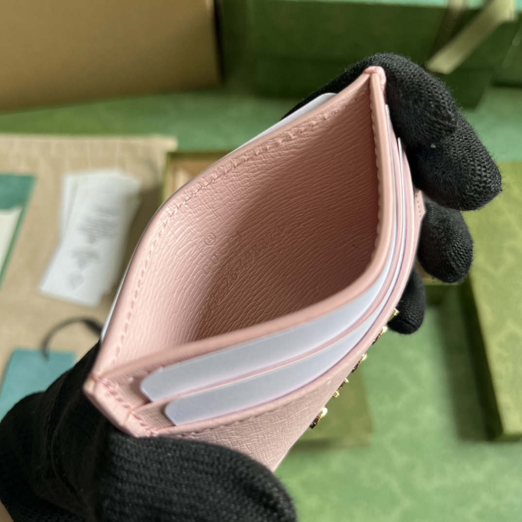 Gucci Card Case With Gucci Script - FashionPlug