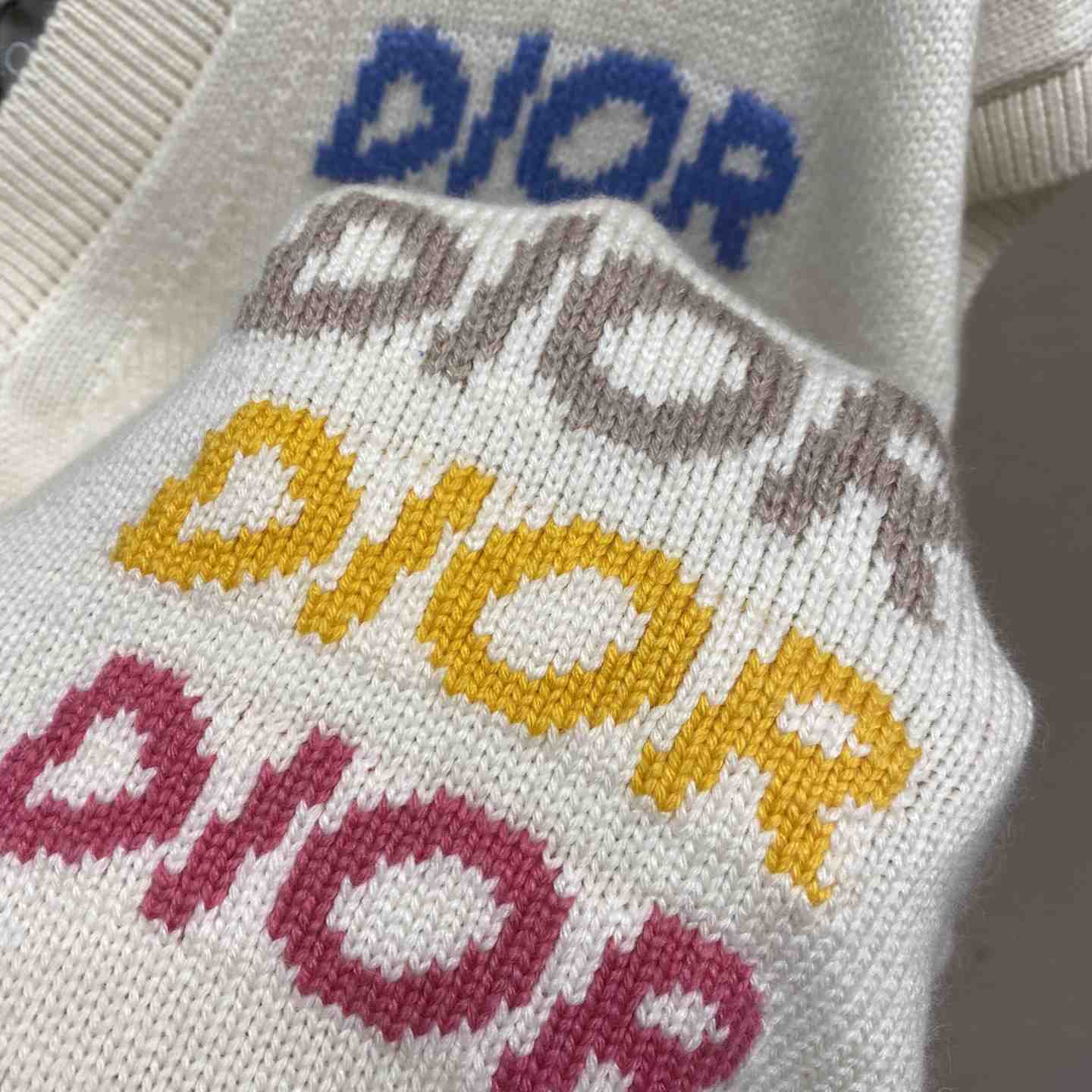Dior Sleeveless Sweater - FashionPlug