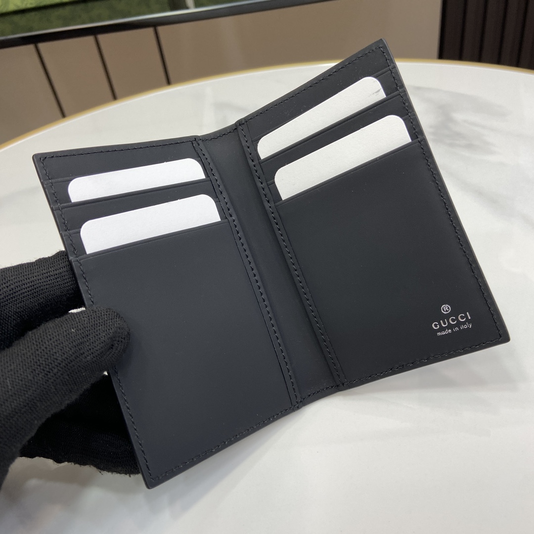 Gucci GG Rubber-effect Long Card Case - FashionPlug