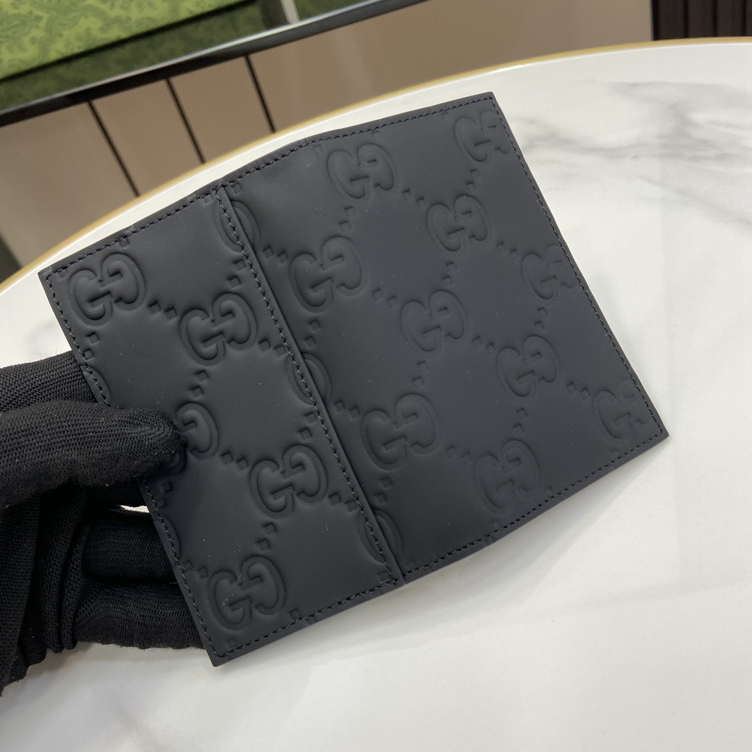 Gucci GG Rubber-effect Long Card Case - FashionPlug
