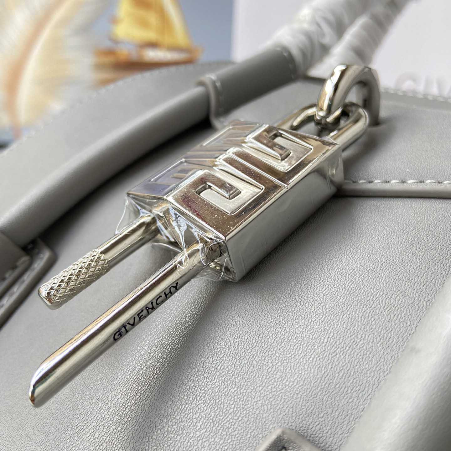 Givenchy Mini Antigona Lock Bag (23*27*13cm) - FashionPlug
