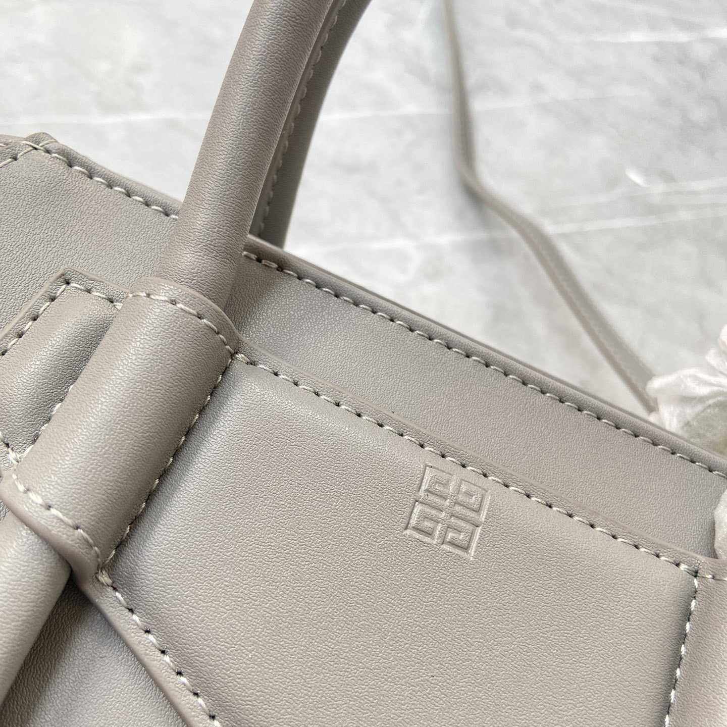 Givenchy Mini Antigona Lock Bag (23*27*13cm) - FashionPlug