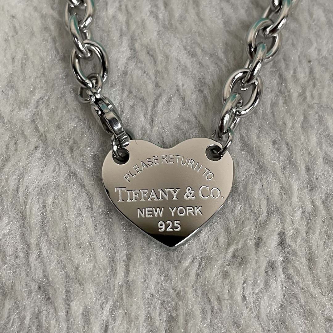 Tiffany&CO Full Heart Toggle Pendant - FashionPlug