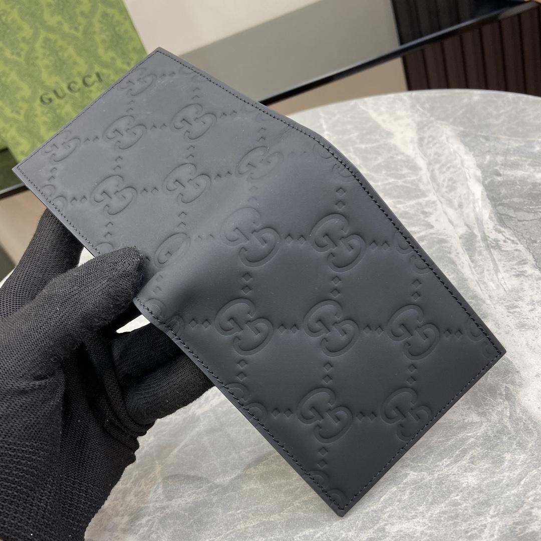 Gucci GG Rubber-effect Bi-fold Wallet - FashionPlug