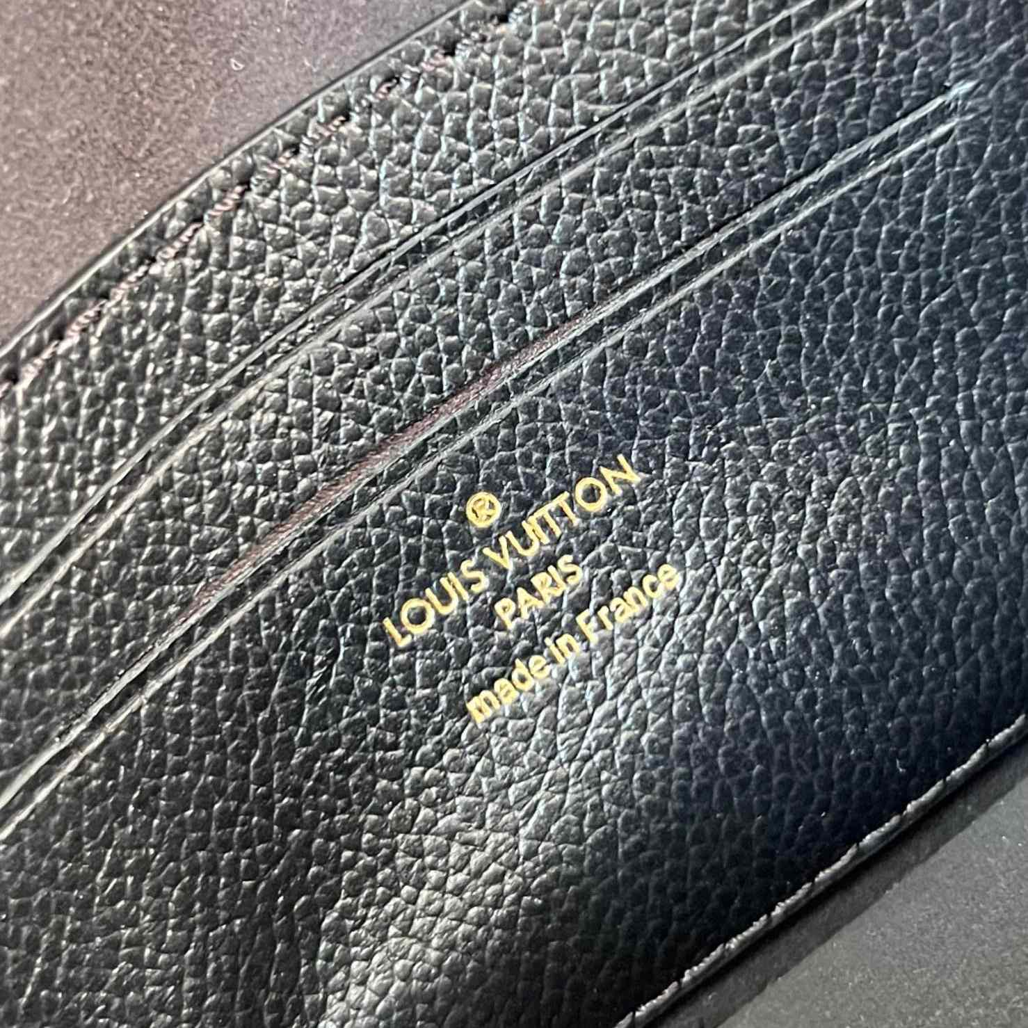 Louis Vuitton Wallet On Chain Lily    M46919 - FashionPlug
