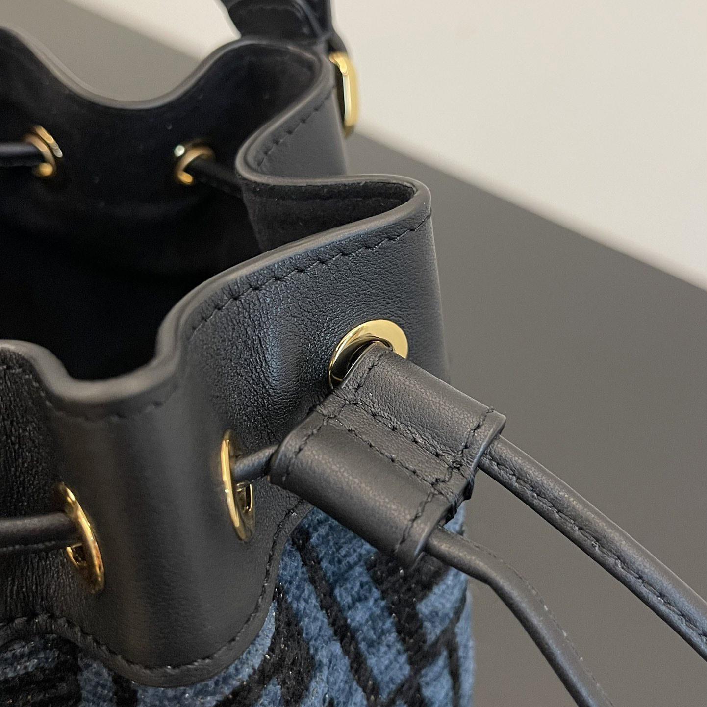 Fendi Mon Tresor Mini Bucket Bag (18-12-10cm) - FashionPlug