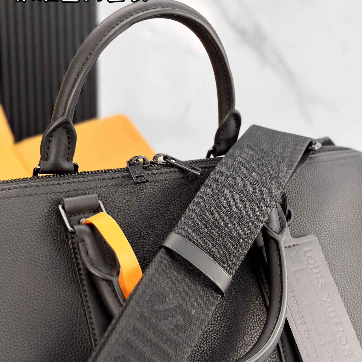 Louis Vuitton Keepall Bandoulière 40   M57088 - FashionPlug