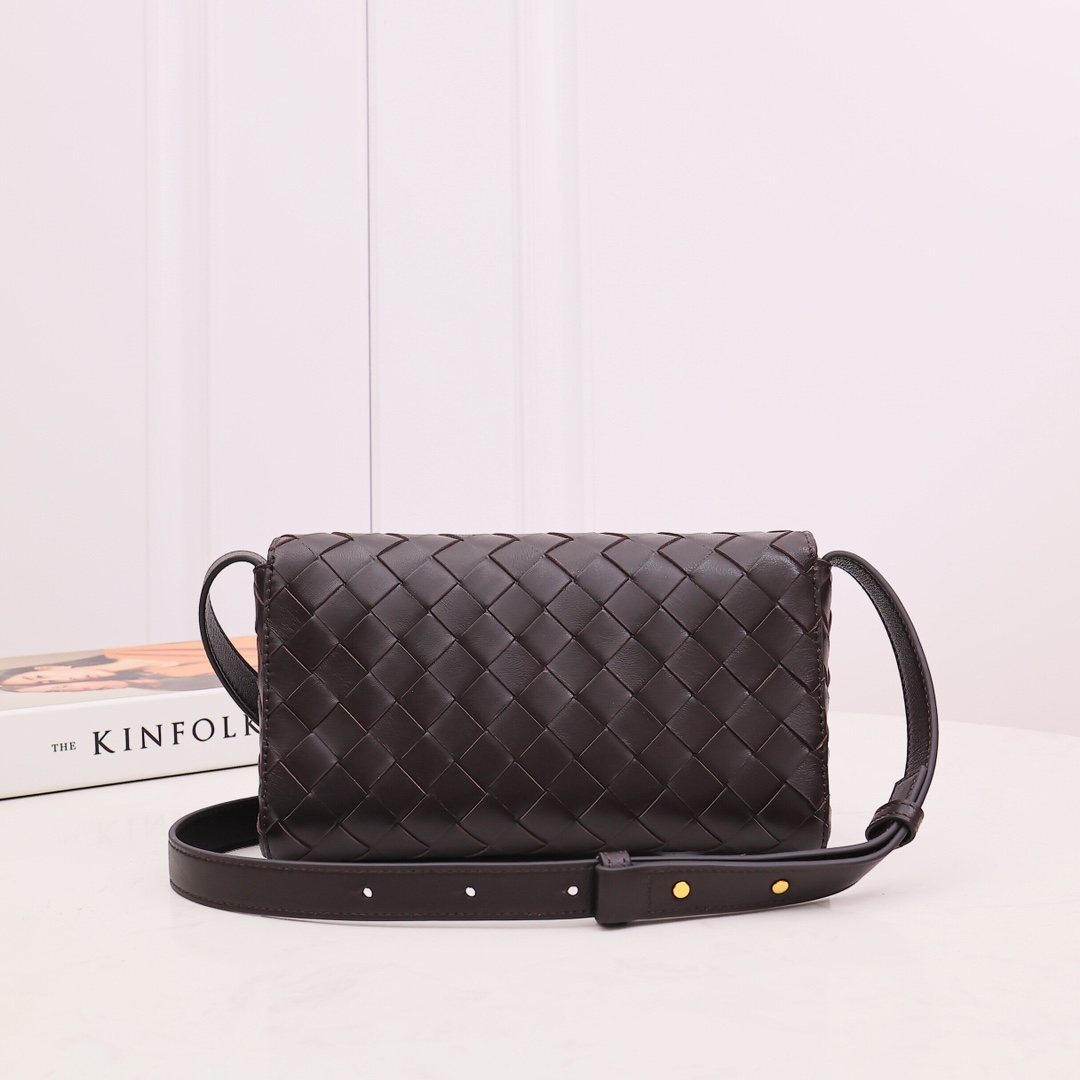 Bottega Veneta Mini Andiamo Cross-Body Bag - FashionPlug