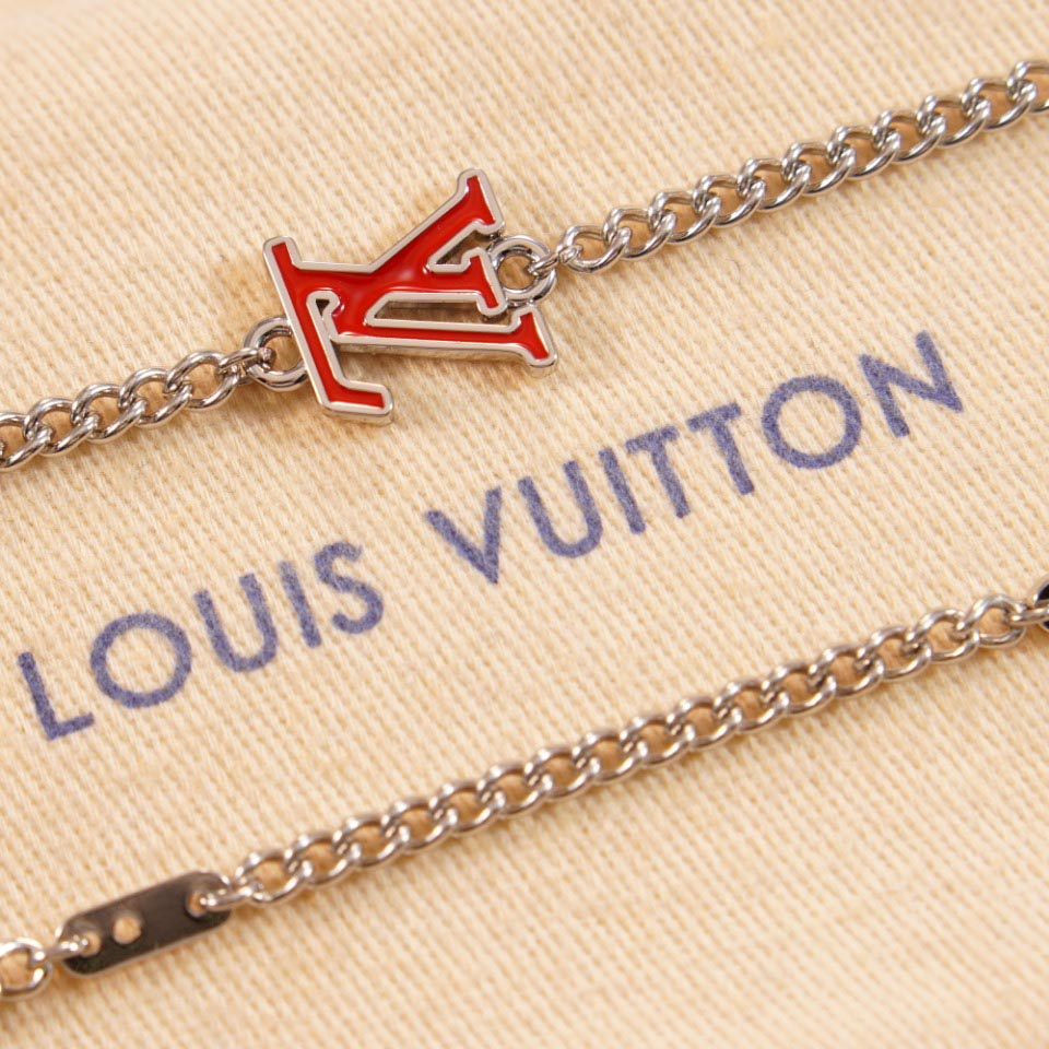 Louis Vuitton LV Trainer Necklace    M01407 - FashionPlug