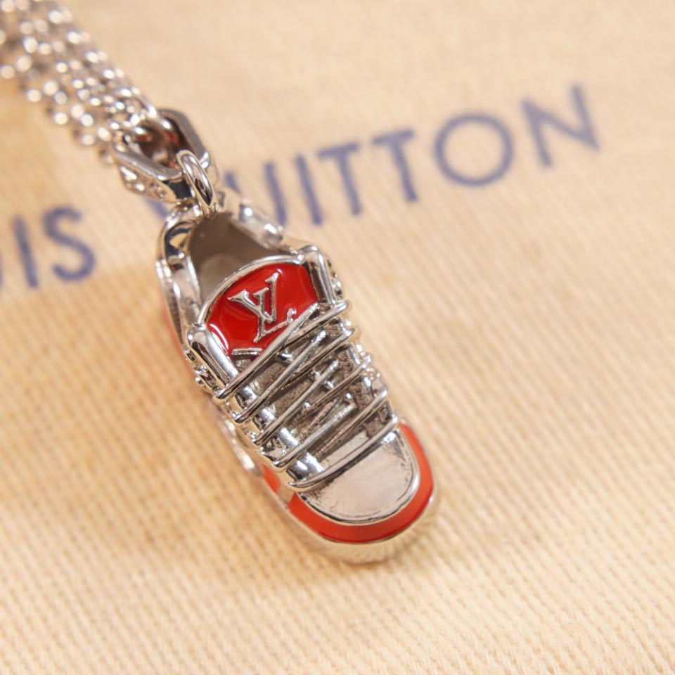 Louis Vuitton LV Trainer Necklace    M01407 - FashionPlug