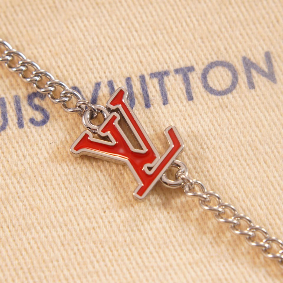 Louis Vuitton LV Trainer Necklace    M01407 - FashionPlug