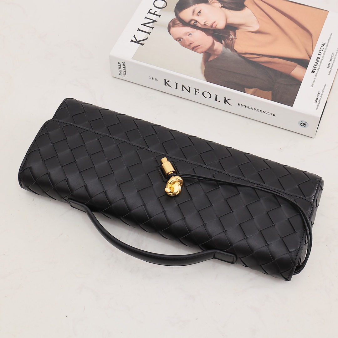 Bottega Veneta Long Clutch Andiamo With Handle - FashionPlug