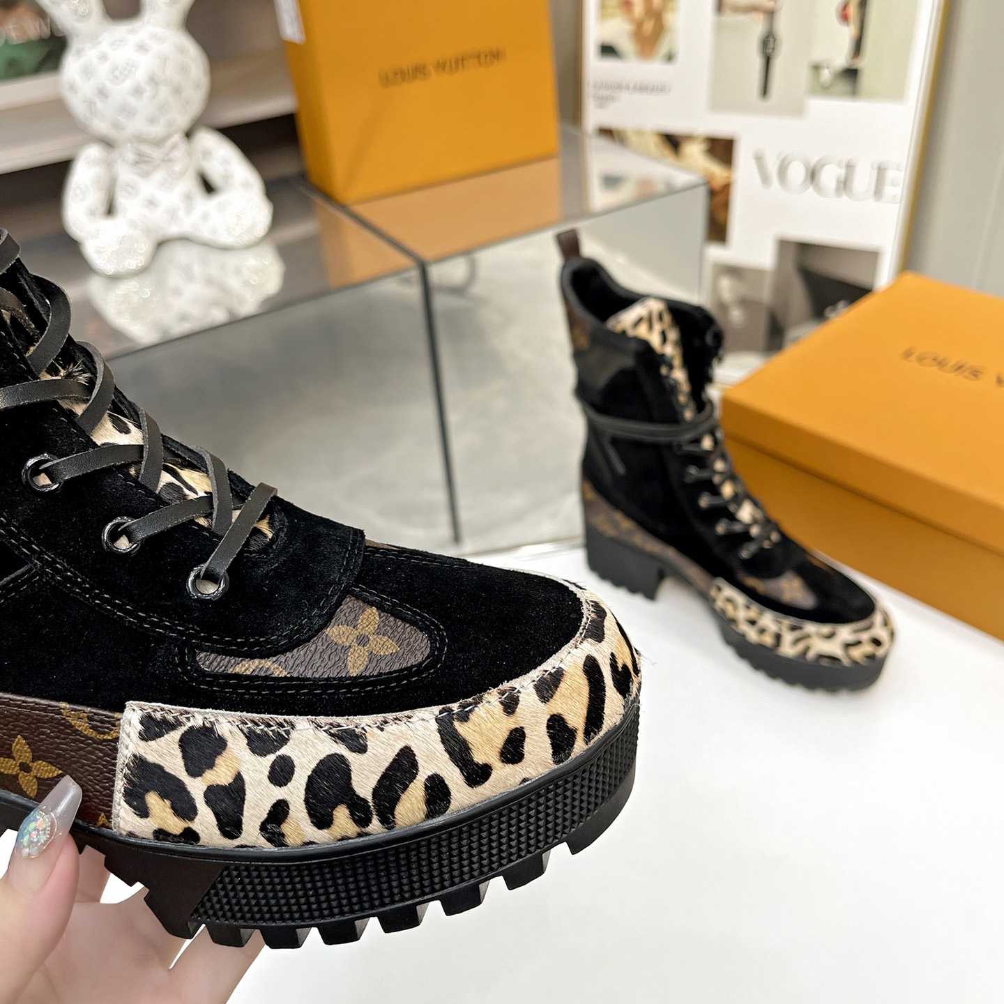 Louis Vuitton Laureate Platform Desert Boot - FashionPlug
