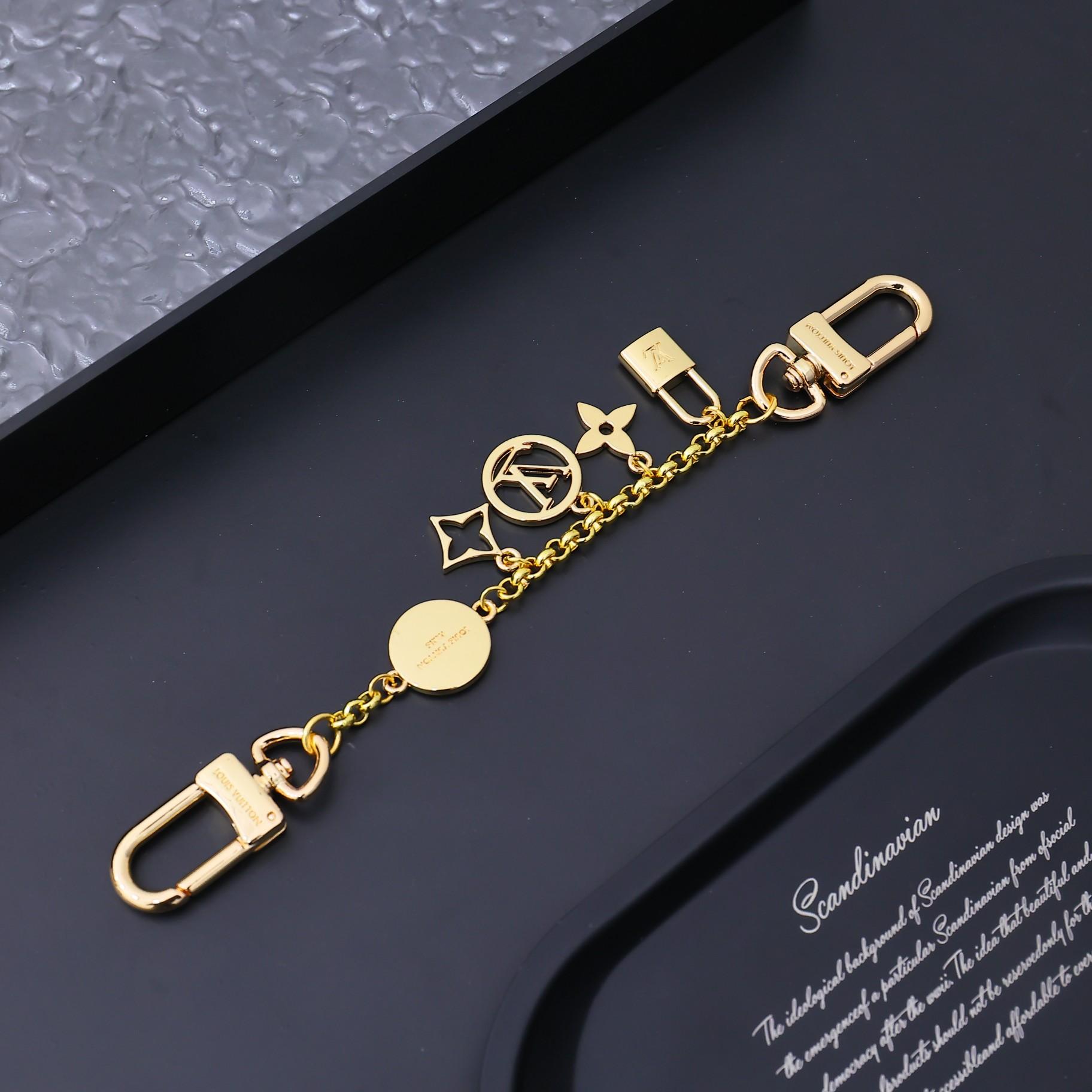 Louis Vuitton LV Iconic Heart Bag Charm    M01421 - FashionPlug