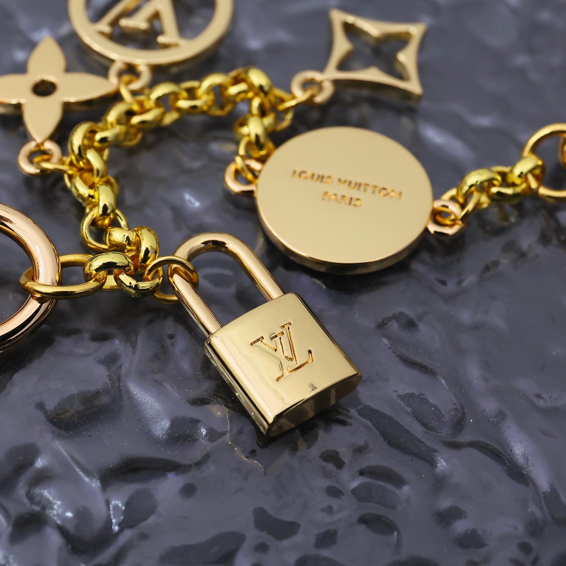 Louis Vuitton LV Iconic Heart Bag Charm    M01421 - FashionPlug