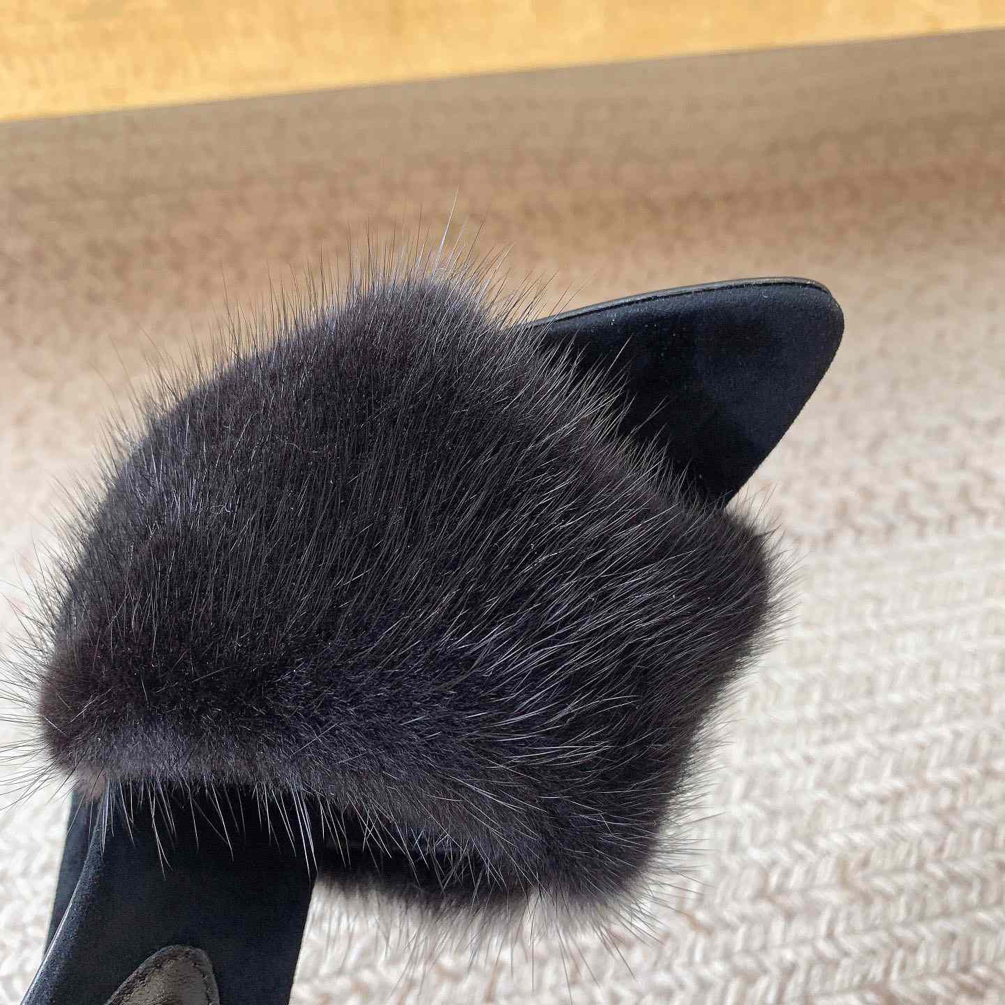 Saint Laurent LA 16 Mules In Animal-Free Fur And Suede  - FashionPlug